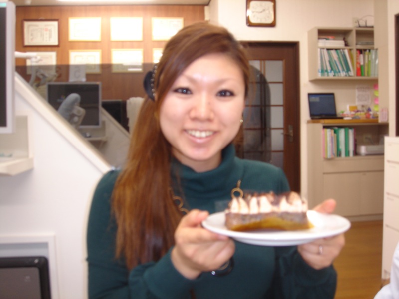 お昼にケーキ　柴垣歯科医院